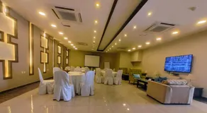AL Mokhmalia Serviced Apartments - Image 4