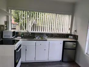 5 Bedroom House A - Image 4