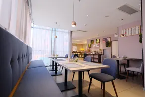 Home Inn Selected Shenzhen Airport - Image 5