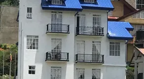 Regal Rose Luxury Holiday Apartments - Image 5
