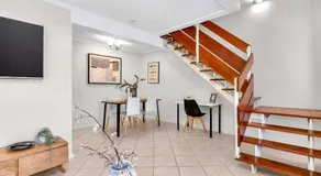 Heart of Henley - A Homey Hideaway by the Beach - Image 4