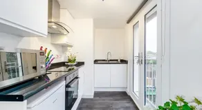 Twickenham Apartments by Charles - Image 5