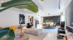 Grand Spa-Francorchamps Villa - Chalourous "home sweat home" for Families, Friends & Pilots - Splendid 4-Bedroom with Home Cinema theater & pool - Image 4