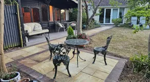 Luxury Self-Catering and Sauna - Oaks Rest - Image 4