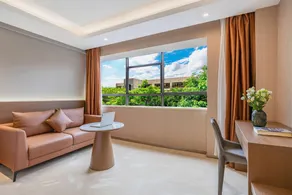 Kunming Dianchi International Hotel - Image 2