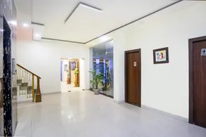 74366 Hotel Rudra - Image 2