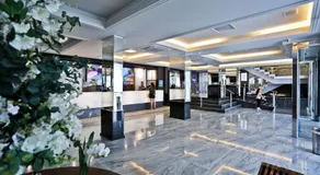 Sandri Palace Hotel - Image 5