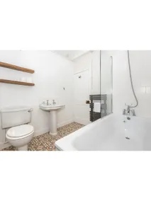 Charming & Trendy base for 5, nr Bishopthorpe Rd - Image 3