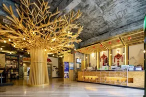 Crown Seminal Hotel - Image 2