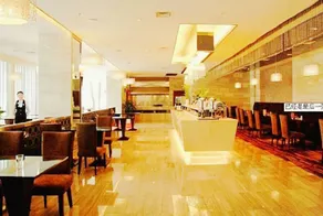 Royal Hotel - Image 5