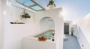 Noir Cave Villa - Private Jacuzzi & Sunset Terrace - Image 2