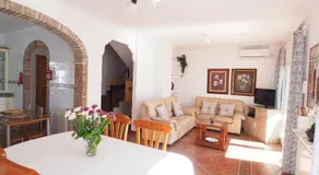 Nerja Paradise Rentals - Villa Buganvilla - Image 2