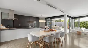 The Point - Luxury Beachside Entertainer With Heated Pool - Image 3