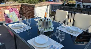 Inn By The Sea, Portsmouth - EN SUITE Rooms with Sea View Possible, parking EV 22kW - Image 4