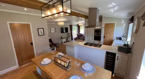 Hollicarrs - Dragonfly Lodge - Image 3