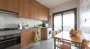 Lovely 3 bedroom for the Perfect stay in Lisbon - Image 3