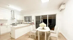 Burwood Family Guest Home - Image 5