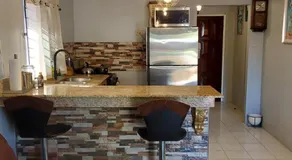 Zipcode Hideaway Guesthouse - Image 3