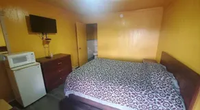 Lee motel - Image 2