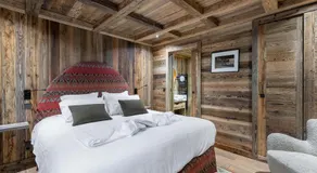 Chalet de luxe neuf avec piscine, jacuzzi, sauna et cinéma à Saint-Martin de Belleville - Image 2