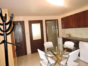 Holiday House near Lake Dabie - Image 2