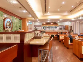 Y Hotel - Image 2