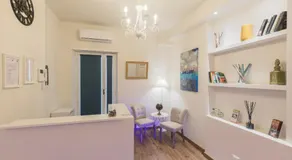 Trastevere Gallery Suites - Image 3