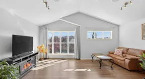Luxury Home with 5 BR, 9 Beds, 4BA, sleep 12, AC, Crib - Image 2