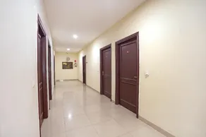 FabHotel Grand Inn - Image 5