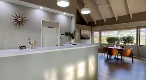 Airport Manor Inn - Image 3
