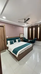 Hotel Triyugi - Image 4