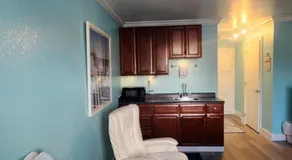 Beach, Boat, and shopping -- Studio Apartment - Image 3