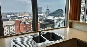 Sydney CBD 2BR-2BA Unit - Free Parking - Image 5