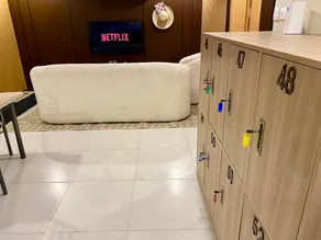 12Hour Hostel - Image 4