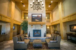 Silverado Lodge Rustic Condo with Private Balcony - Image 3