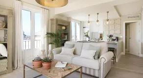 Plaza de la Trinidad Deluxe Penthouse - Image 2