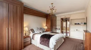 Hillhouse - Image 2