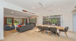 Pearl Beach Quarterdeck - Image 3