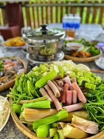Một homestay & cafe mang phong cách tân cổ điển - Image 5