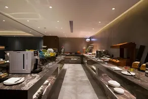Yitel Premium Kunming Nanping Pedestrian Street Jinma Biji Archway - Image 5