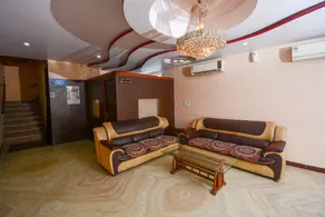 Hotel Samar Palace Near Sodala Vivek Vihar Metro Station - Image 4