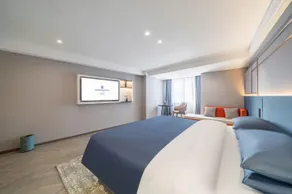Yearnsun Hotel - Image 2