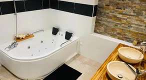 Charmante maison avec jacuzzi - Image 4