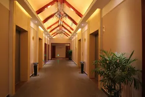 Four Seasons Guanghua Hotel - Image 5