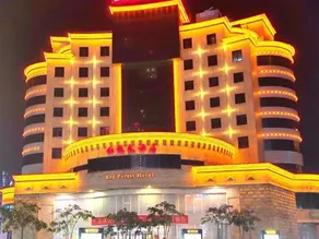 Red Forest Hotel Hepu - Image 5