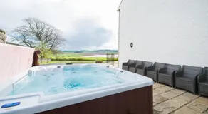 Balmeadowside Farmhouse with Hot Tub - Image 2