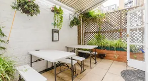 Falcon Hotel - Image 3