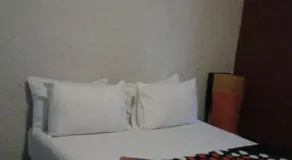 Royal Crown Guesthouse - Image 5