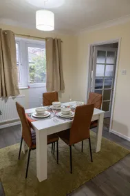 Modern 3Bed-Rooms Bradley Stoke Detached-House Free-Parking Wifi Sleeps5 - Image 3