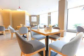 Home Inn Neo Qingdao Central Business District Zhenjiang North Road - Image 5